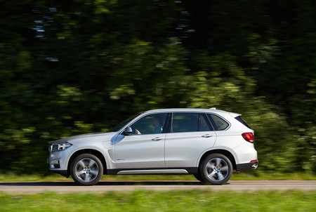 Probamos el BMW X5 xDrive40e, el SUV híbrido con más modos de manejo, que cilindros