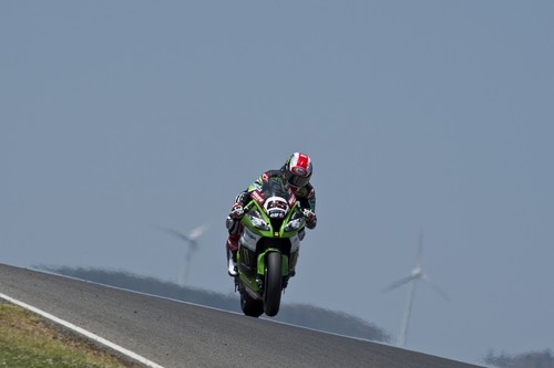 Superbikes Portugal 2015: nueva victoria para Jonathan Rea en unas condiciones cambiantes