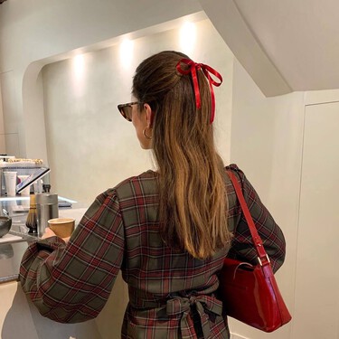 Lefties rebaja los pantalones de vestir que nos sientan bien a todas: cuestan solo 9,99 euros