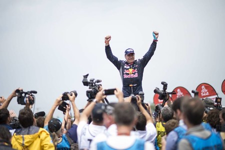 Carlos Sainz vuelve a ser el más grande tras proclamarse ganador del Dakar 2018