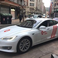 Ya hay un Tesla Model S convertido en taxi en España y es todo un 75D