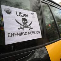 Una gran feria en Vigo se ha convertido en una batalla entre taxistas pidiendo a la Guardia Civil que pare a Uber y conductores de VTC saltándose controles