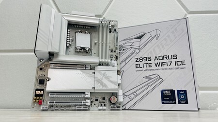 Gigabyte Z890 Aorus Elite Wifi7 Ice