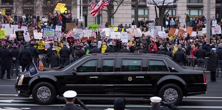 Joe Biden cambiará los 645.000 vehículos federales por coches eléctricos. Pero, ¿renunciará a La Bestia?