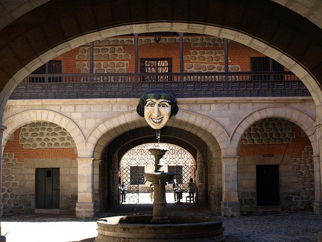 La casa de la moneda de potosà Casas moderna pequeñas en potosí
