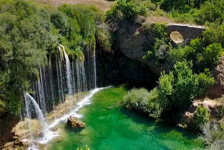 Viajes Escapadas Rutas Senderismo Espana Teruel Bosque Naturaleza Cascada
