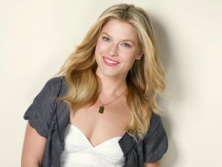 Ali Larter está de enhorabuena, ya espera su primer retoño