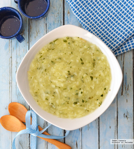 Sopa de papa con 5 ingredientes. Receta
