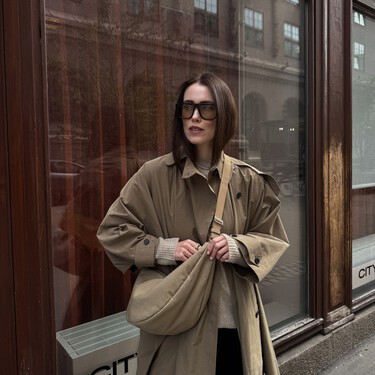 Adiós chaquetas: esta gabardina de Bimba y Lola es la mejor inversión para el otoño y está rebajada