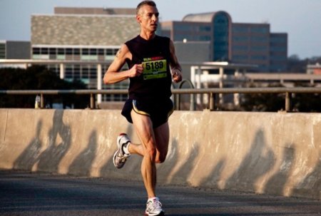 Cómo entrenar para ganar resistencia corriendo