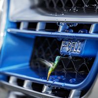 Una nueva solución para un coche de hidrógeno más ecológico: oro, platino, cromo... y agua del mar