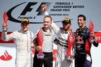 Lewis Hamilton vence en Silverstone y comprime la clasificación