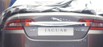 Trasera del Jaguar XF