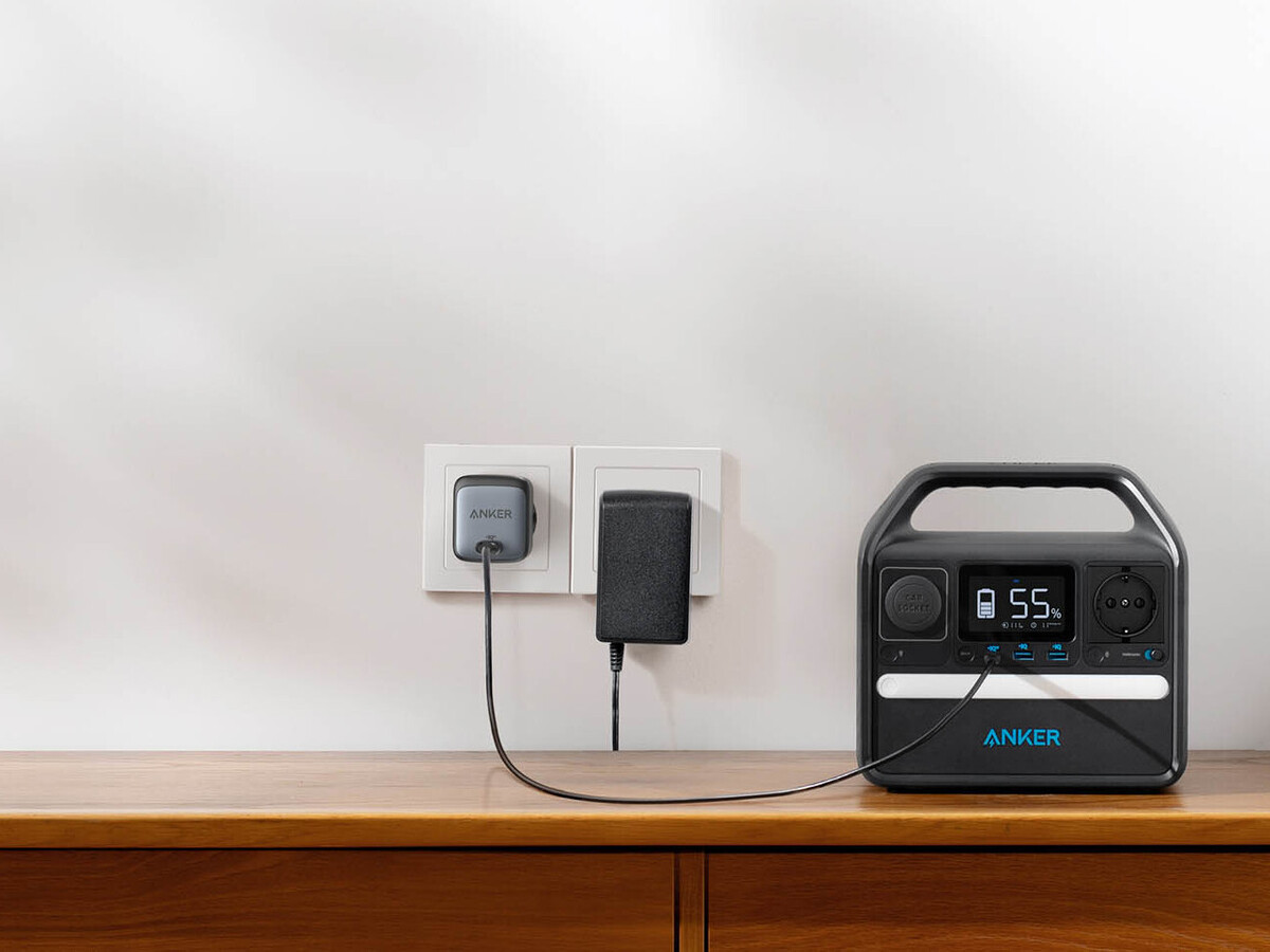 Esta batería portátil ayuda en casa cuando hay cortes de luz: sirve para el  router, el PC e incluso el microondas