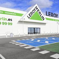 Leroy Merlin tiene este kit solar para balcón que se instala sin obras y con el que podrás disfrutar de luz gratis en casa