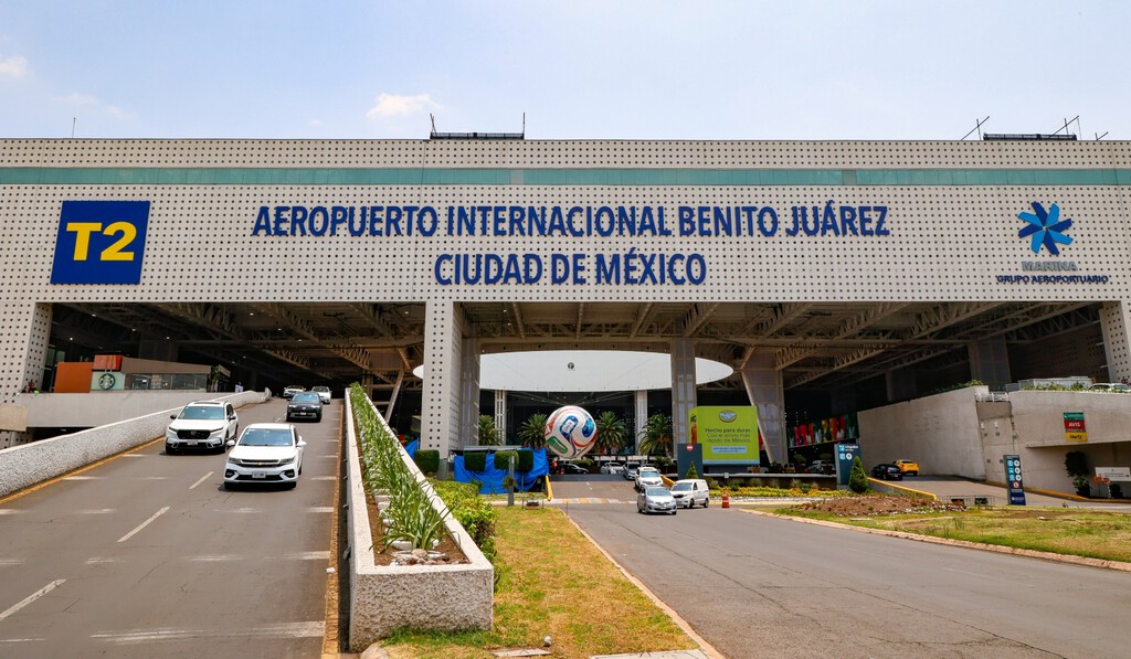                                                                 El Aeropuerto Internacional de Ciudad de México abrió un nuevo estacionamiento en la Terminal 2 después de casi veinte años sin cons