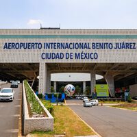 Después de casi 20 años, el AICM finalmente respondió una de sus mayores quejas: abrir otro estacionamiento 