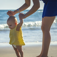 Bebés que caminan de puntillas, un hábito frecuente en los niños que empiezan a andar