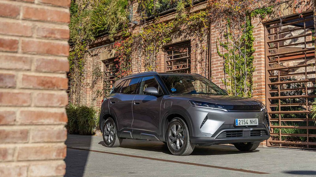 El SUV más barato de BYD ahora llega más lejos entre cargas y va más equipado, por 21.000 euros con ayudas