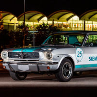 Un Mustang clásico de 1965 se convierte en coche autónomo y pretende coronar la colina de Goodwood