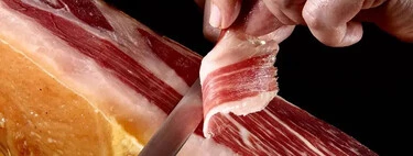 Carrefour reta a El Corte Inglés rebajando el jamón ibérico que voló en Alcampo porque todos lo quieren en Navidad