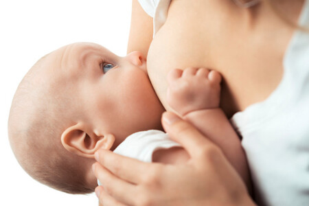 La importancia de la alimentación del bebé en su desarrollo maxilofacial, empezando por la lactancia materna