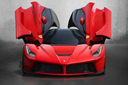 Planes de fin de semana: 35 años de evolución de la marca Ferrari, en Málaga