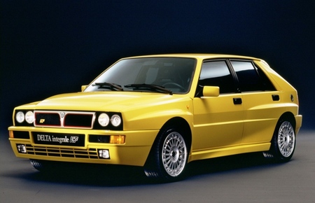Lancia Delta HF Integrale amarillo