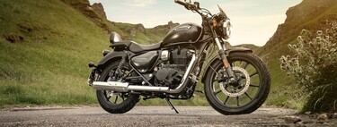 Royal Enfield Meteor 350: una sencilla custom al estilo británico con 20 CV y a precio ajustado para el carnet A2