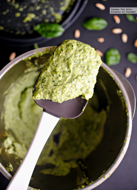 Pesto de albahaca. Receta tradicional italiana