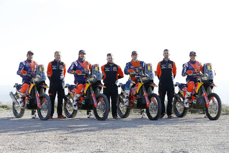 La armada naranja ya está lista: KTM ultima su asalto al Dakar 2018