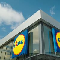 Lo último de Lidl es un cargador inalámbrico con esterilizador UV-C: carga y desinfecta tu móvil por 16,99 euros