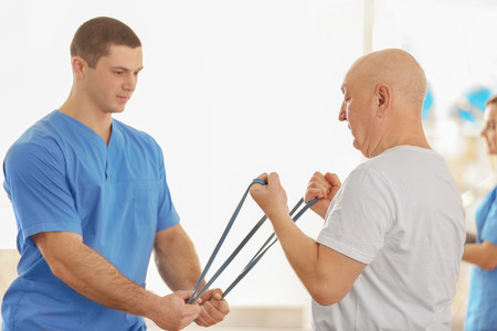 Así actúa un fisioterapeuta en el tratamiento del cáncer