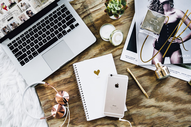 headphones-blogger