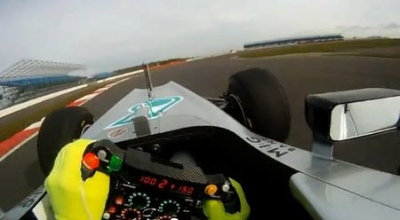 El Mercedes AMG F1 W03 se deja ver un poco más