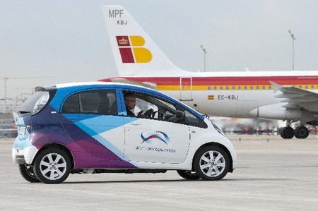 AENA presenta su flota de coches eléctricos