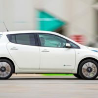 Pronto verás montones de Nissan Leaf vestidos de taxi haciendo carreras por Madrid