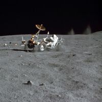 Cuando el primer ser humano pisó la Luna todos creímos que había abandonado la "Tierra". Estábamos equivocados