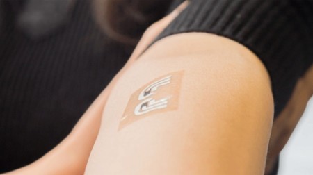 Un tatuaje temporal para vigilar los niveles de glucosa en diabéticos