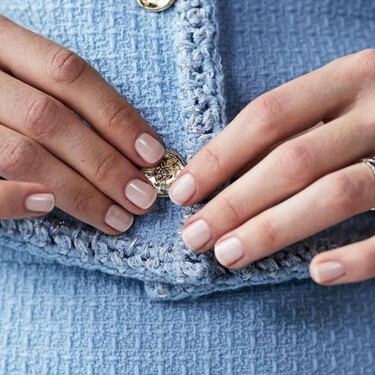 Adiós a las uñas llamativas: las siete manicuras minimalistas que mejor se ven con tus looks de primavera 
