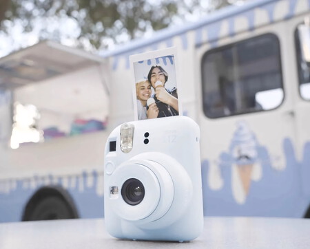 Camara Instantanea Instax 12