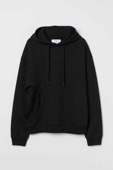 H M Lanza A La Calle Los Archivos De Toga La Iconica Firma Japonesa Que Juega Con El Volumen Sin Genero De Sus Piezas