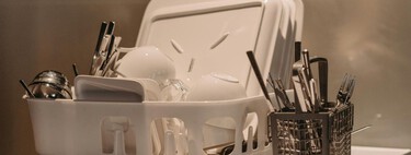 El escurridor de platos podría no ser tan higiénico como crees: este hábito te está generando bacterias