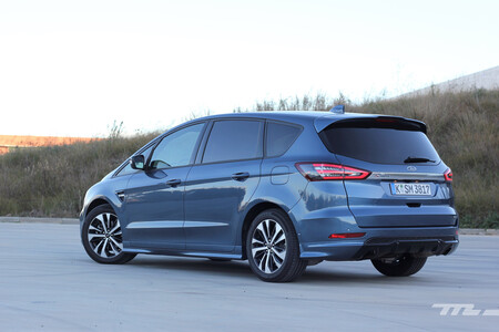 Ford S Max Híbrido FHEV 2022 - Prueba - Vista posterior