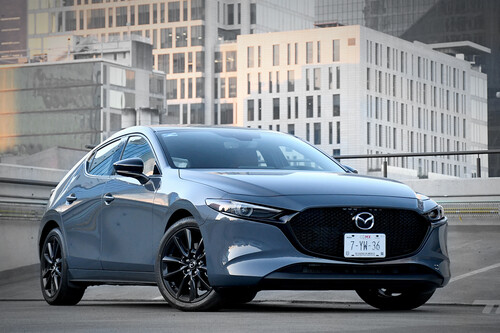 Mazda 3 turbo, a prueba: rápido, cómodo y preciso, pero no es un hot-hatch (+ video)