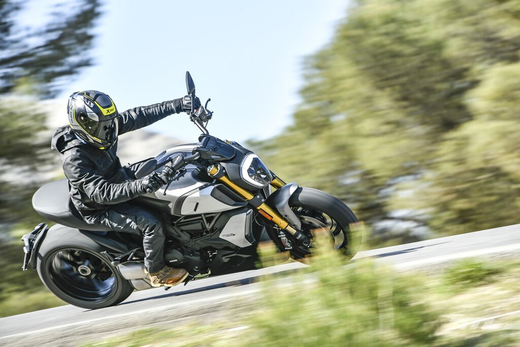 El contramanillar, la técnica de conducción en moto que todos hemos hecho alguna vez, aunque sea sin darnos cuentas