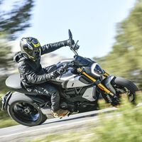 El contramanillar, la técnica de conducción en moto que todos hemos hecho alguna vez, aunque sea sin darnos cuentas 