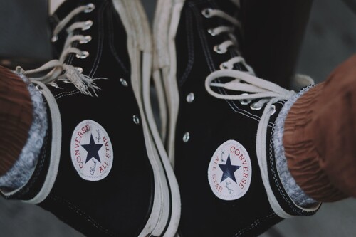 Chollos en tallas sueltas de zapatillas Converse, con ofertas desde 19,97 euros