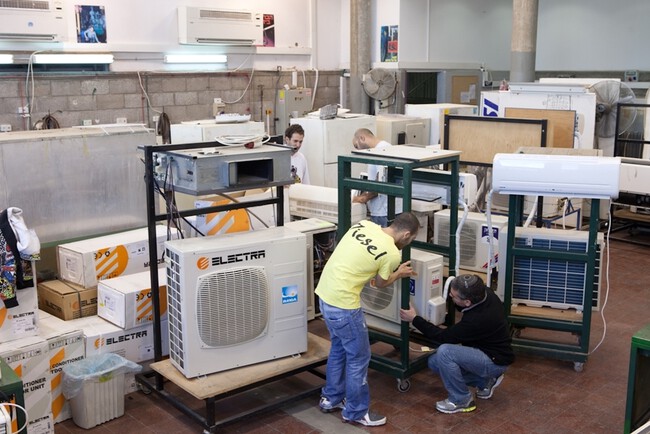 Refrigeration And Air Conditioning Workshop Syngalowsky College 2