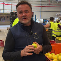 Pascual Cabedo, agricultor: "Las cebollas en el campo valen 9 céntimos, pero en los supermercados están a casi 2 euros" 